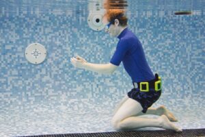 Teacher with record-breaking memory skills goes underwater to test his limits