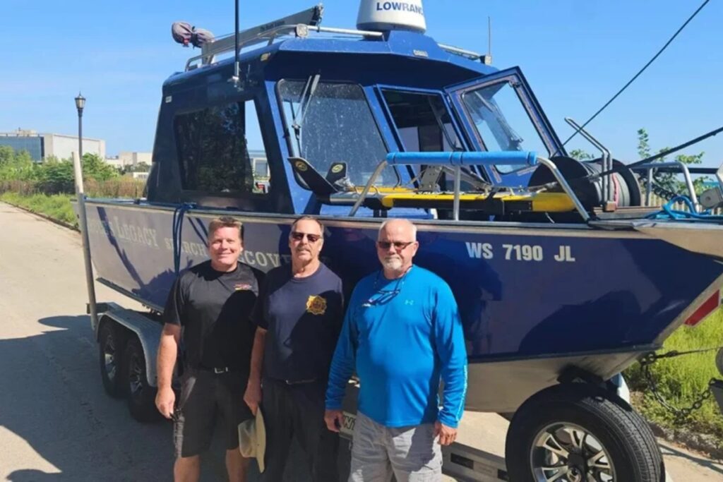 Volunteers recover diver’s body from 50m-deep Lake Michigan wreck